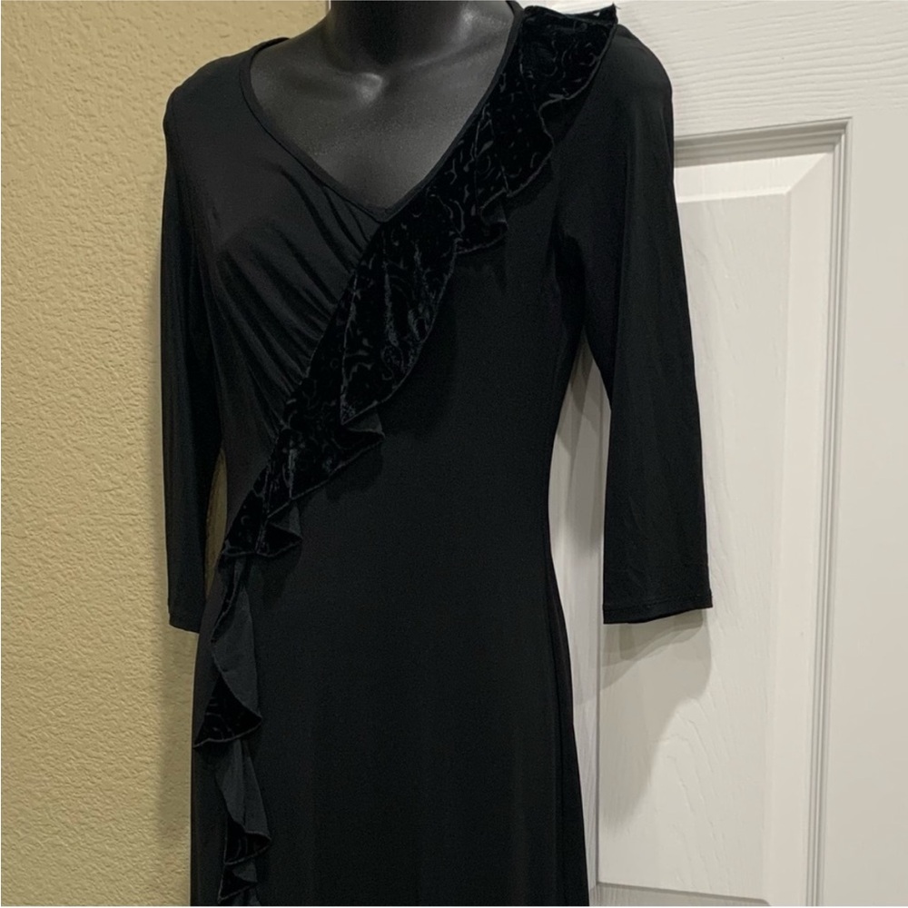 Elegant Black Runway Dress size 8 - Picture 6 of 6